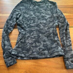 Lululemon Athletica Black and Gray Camo Long Sleeve Top size 6
